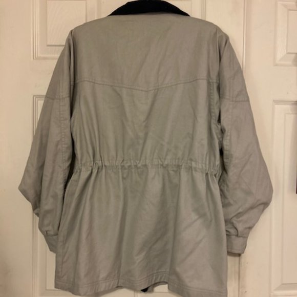 Women's Utility Jacket - Picture 5 of 6